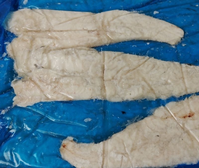 Filete de merluza con piel 60-115 g/pieza (Caja de 5 kg)