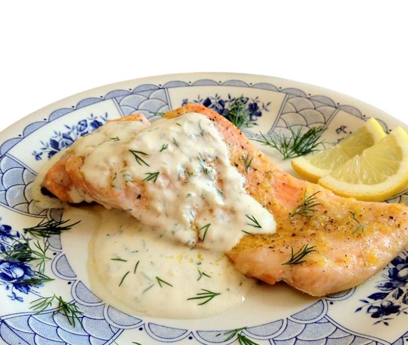 Filete de salmón plateado con piel 800 g/pieza (Caja de 10 kg)