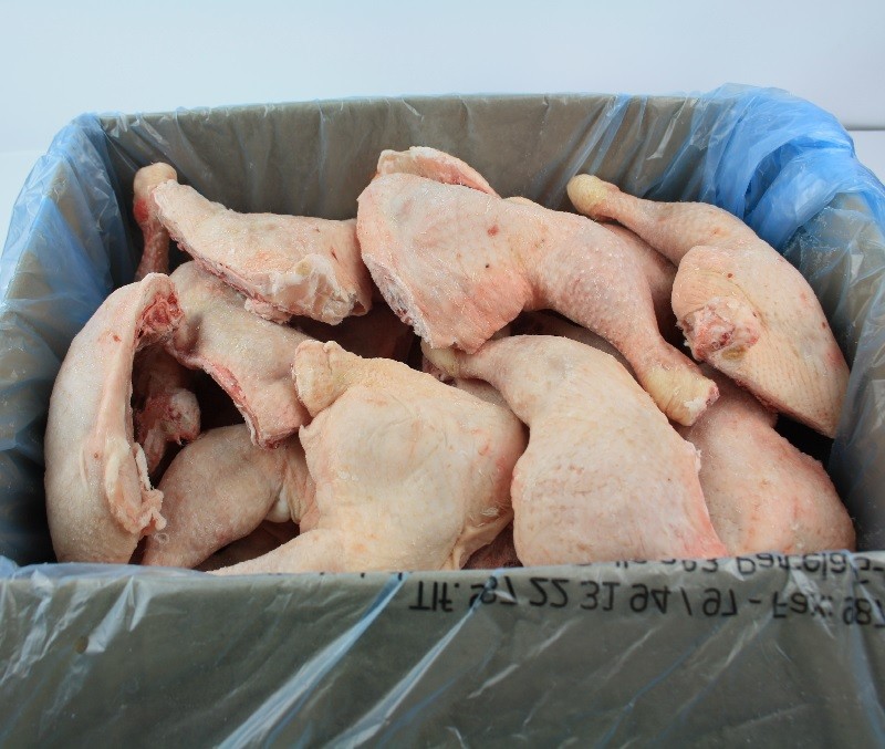 Trasero de pollo IQF 180 - 280 g/pieza (1 caja de 6 kg)