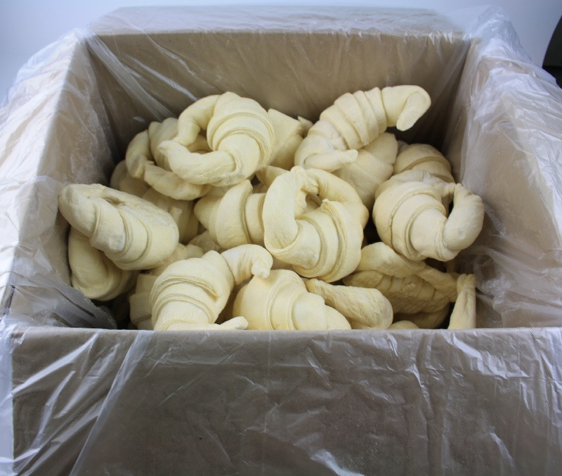 Croissant artesano de margarina fermentada - 40 unidades (1 caja de 4,8 kg aprox.)